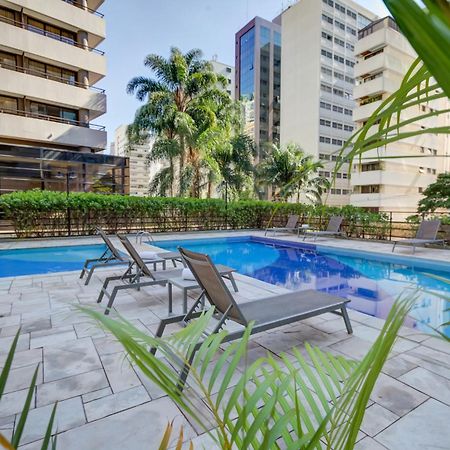 Radisson Sao Paulo Paulista Hotel ภายนอก รูปภาพ Hotel's pool