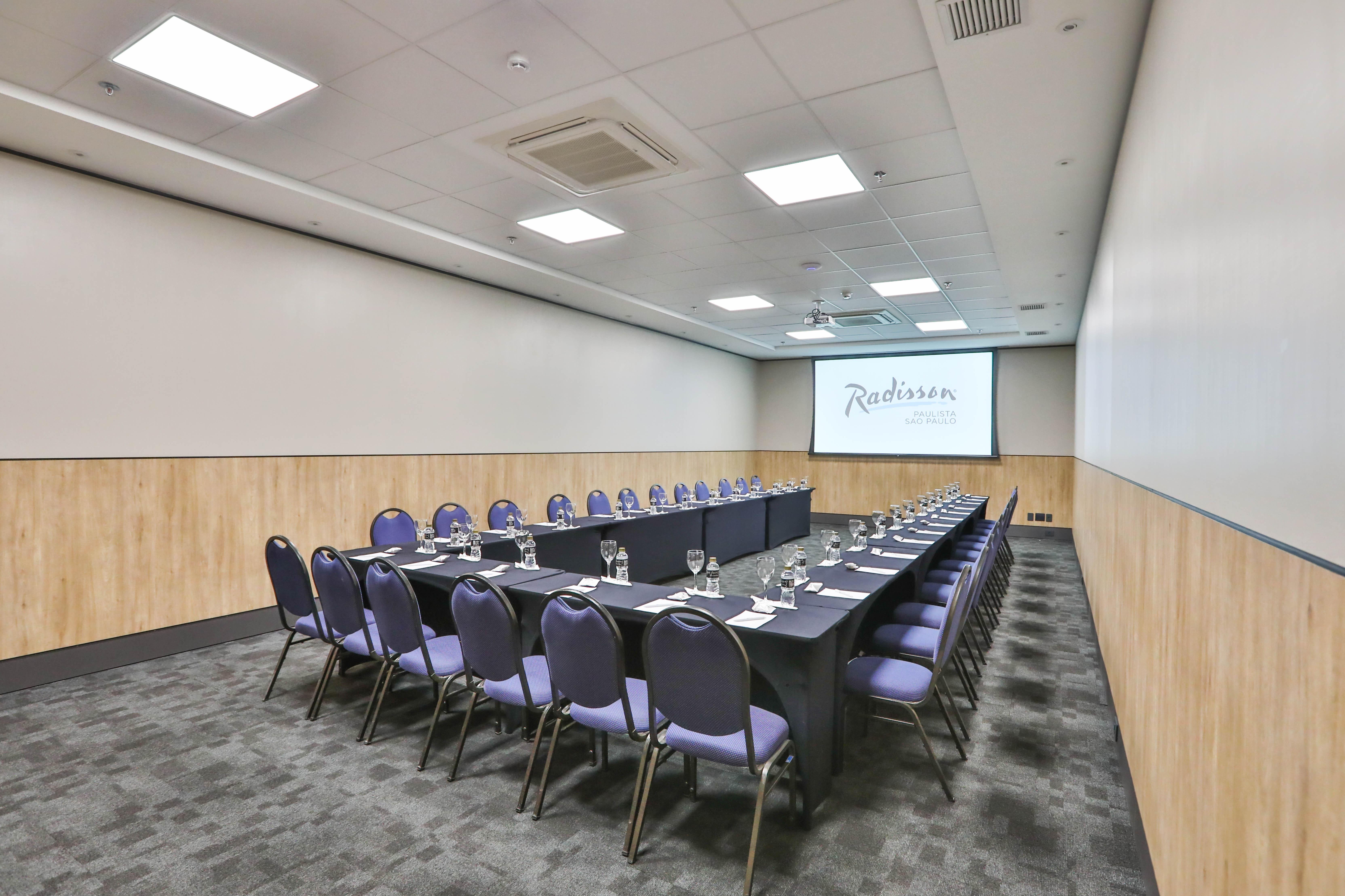 Radisson Sao Paulo Paulista Hotel ภายนอก รูปภาพ Meeting room