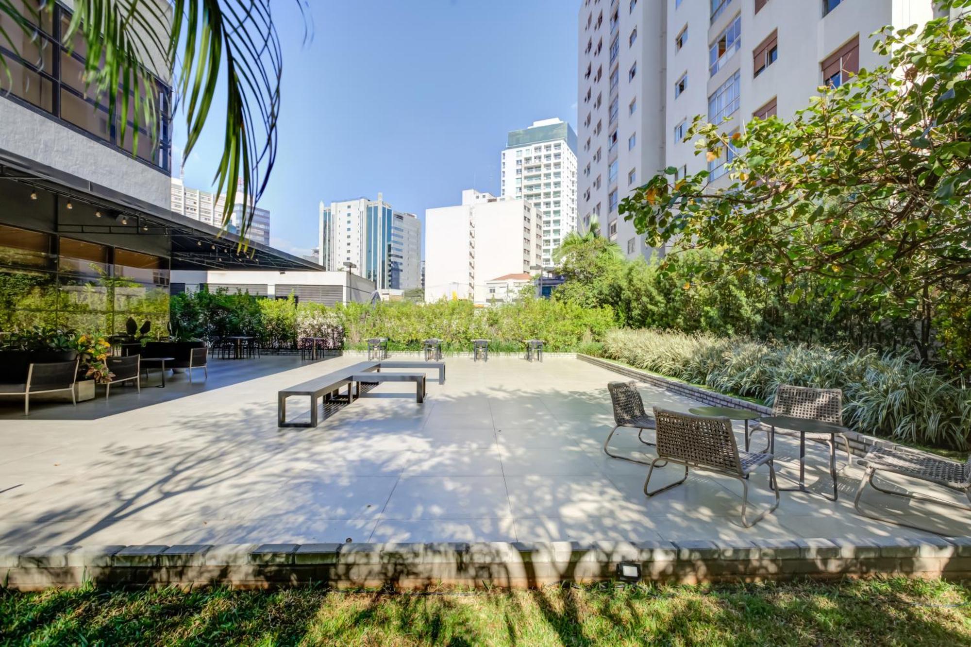 Radisson Sao Paulo Paulista Hotel ภายนอก รูปภาพ The rooftop garden