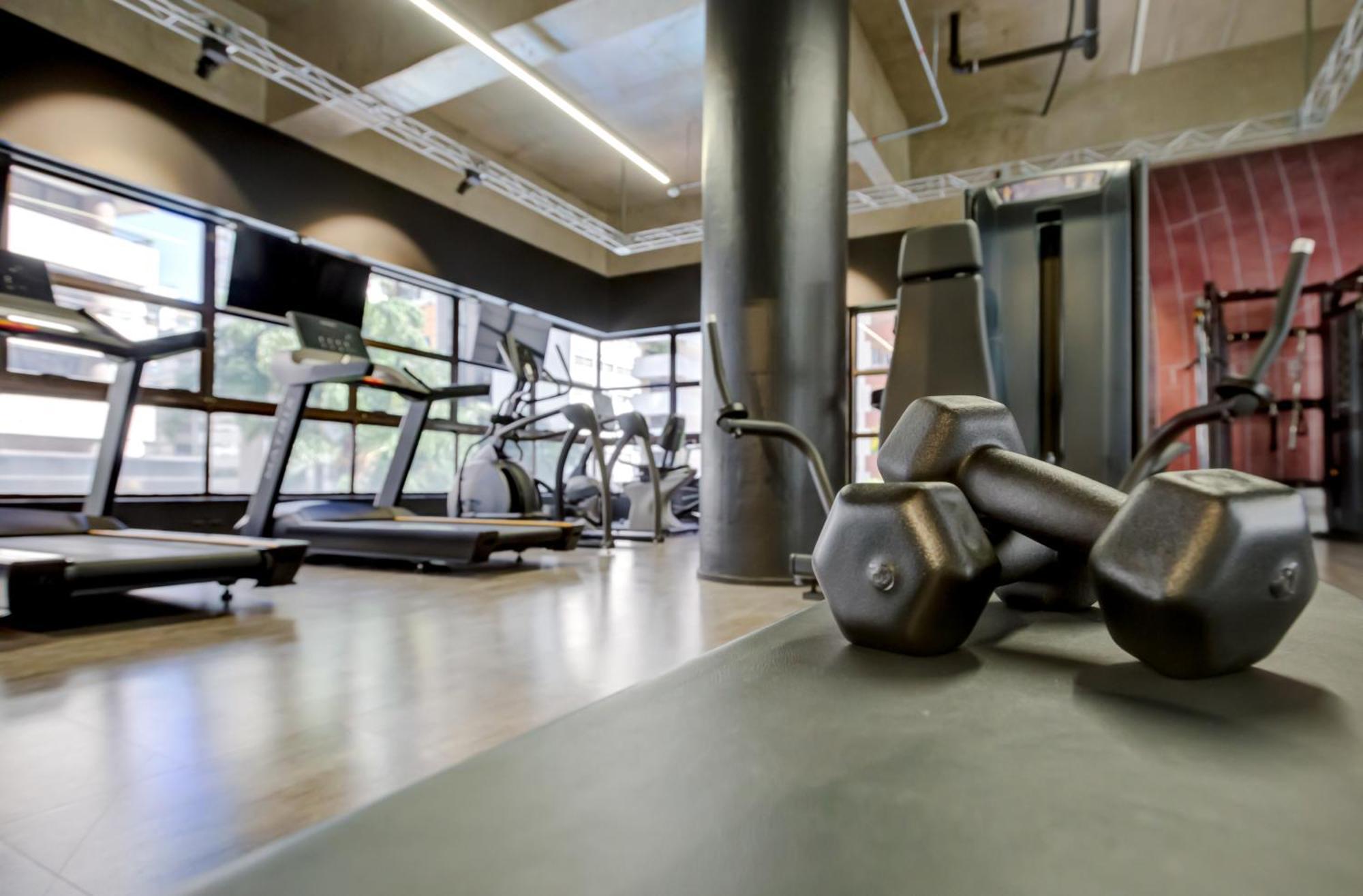 Radisson Sao Paulo Paulista Hotel ภายนอก รูปภาพ The gym at the hotel