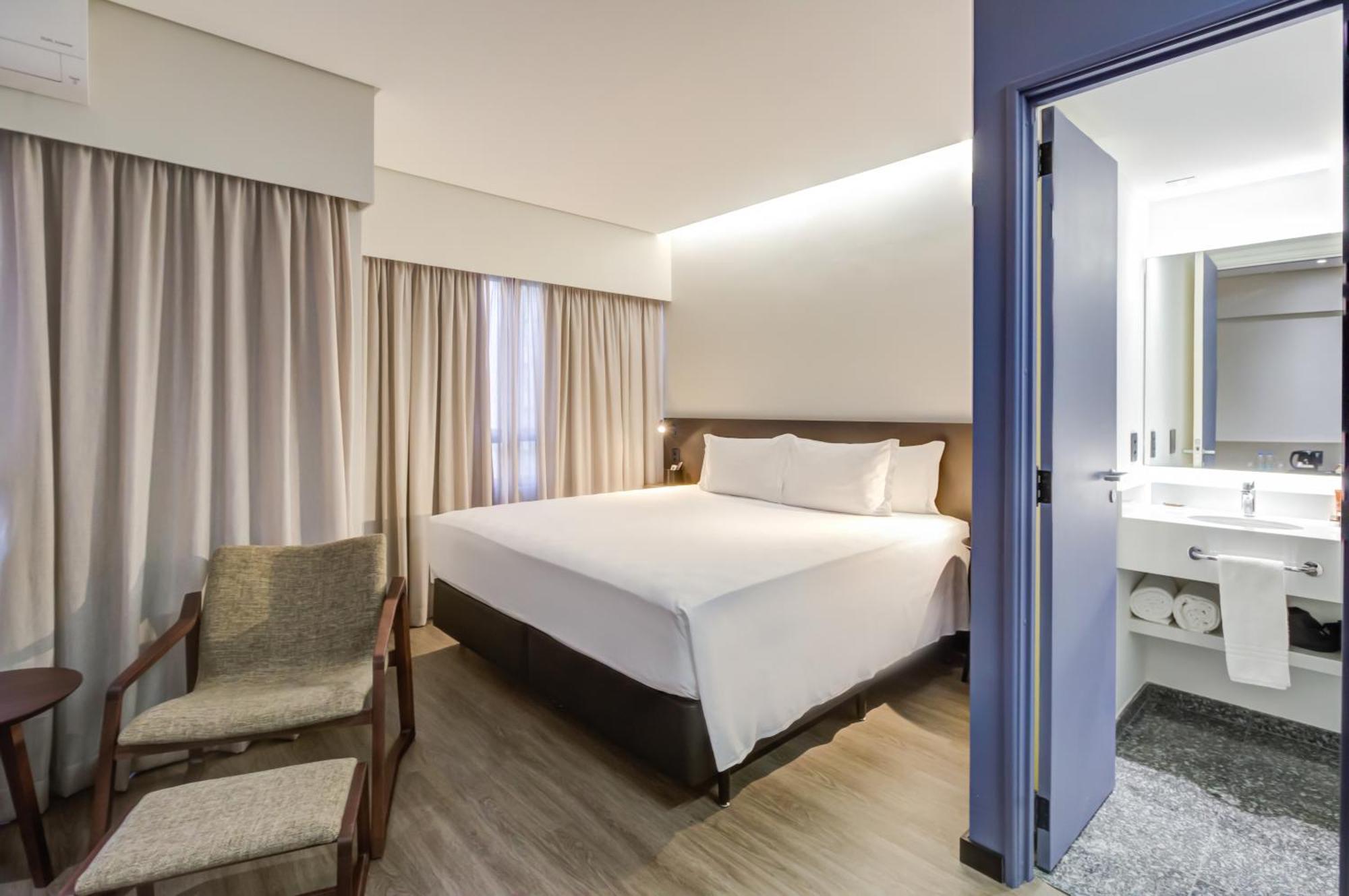 Radisson Sao Paulo Paulista Hotel ภายนอก รูปภาพ A bedroom at the hotel